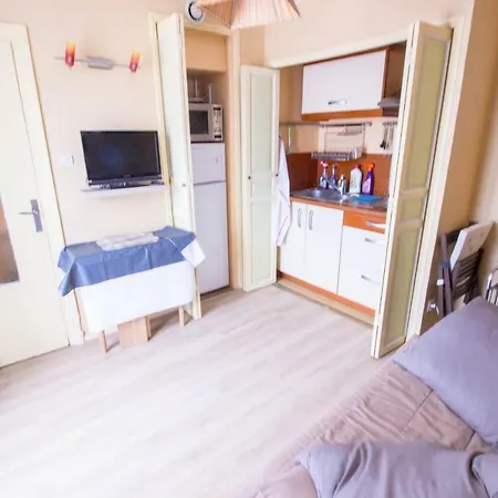 Appartamento Luckey Homes - Rue De La Gaite *